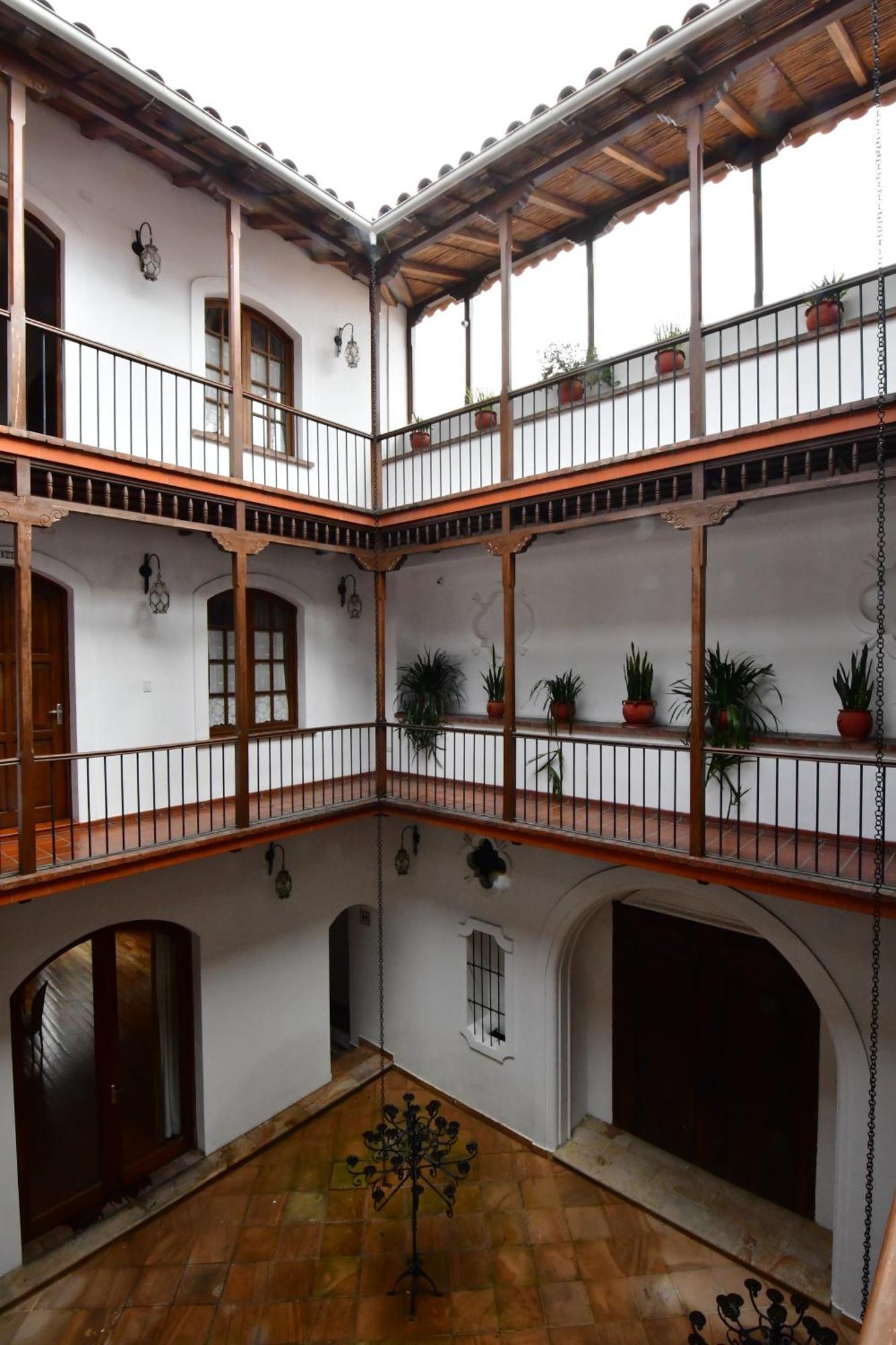 Parador Santa Maria La Real スクレ エクステリア 写真