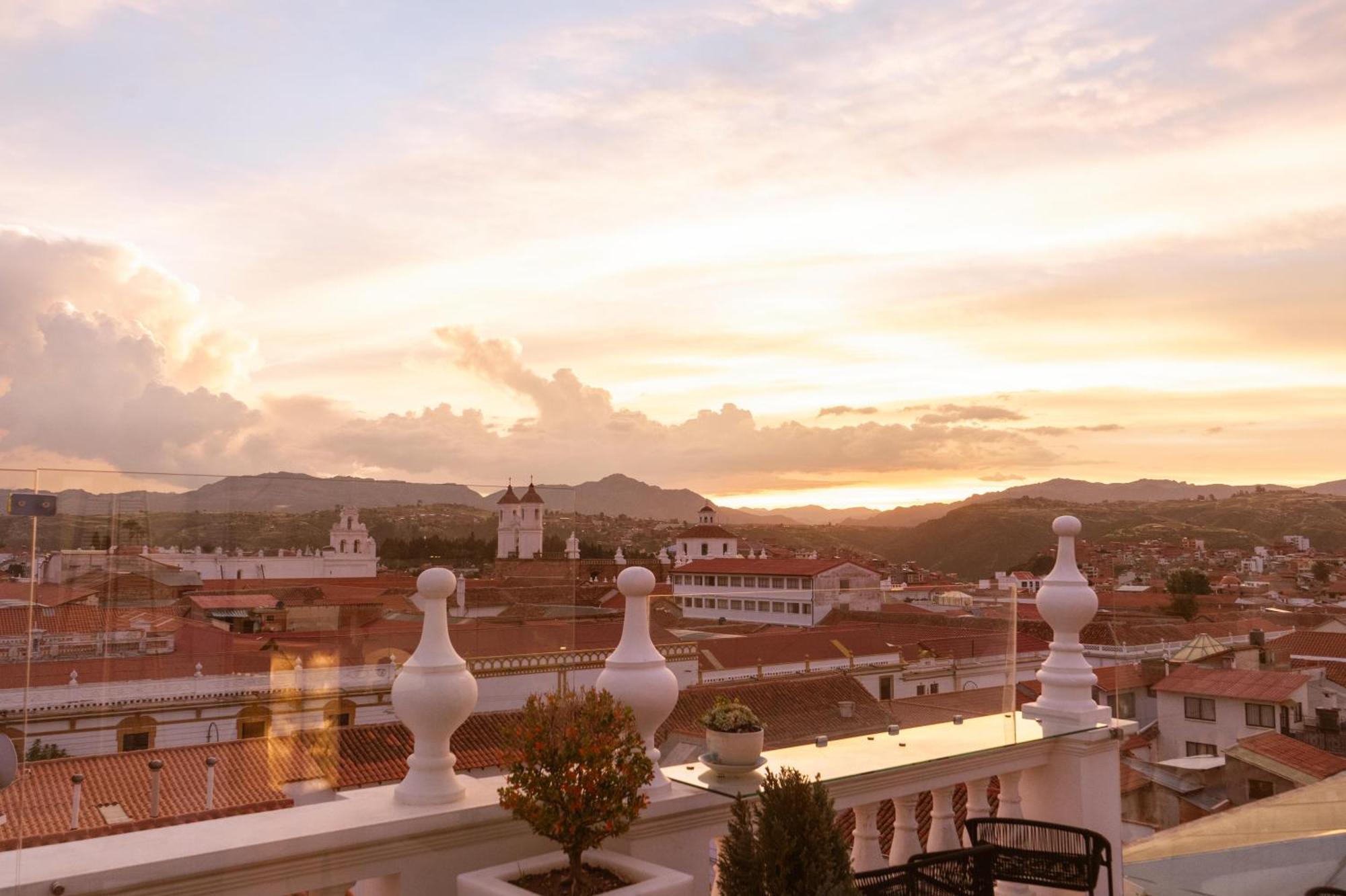 Parador Santa Maria La Real スクレ エクステリア 写真