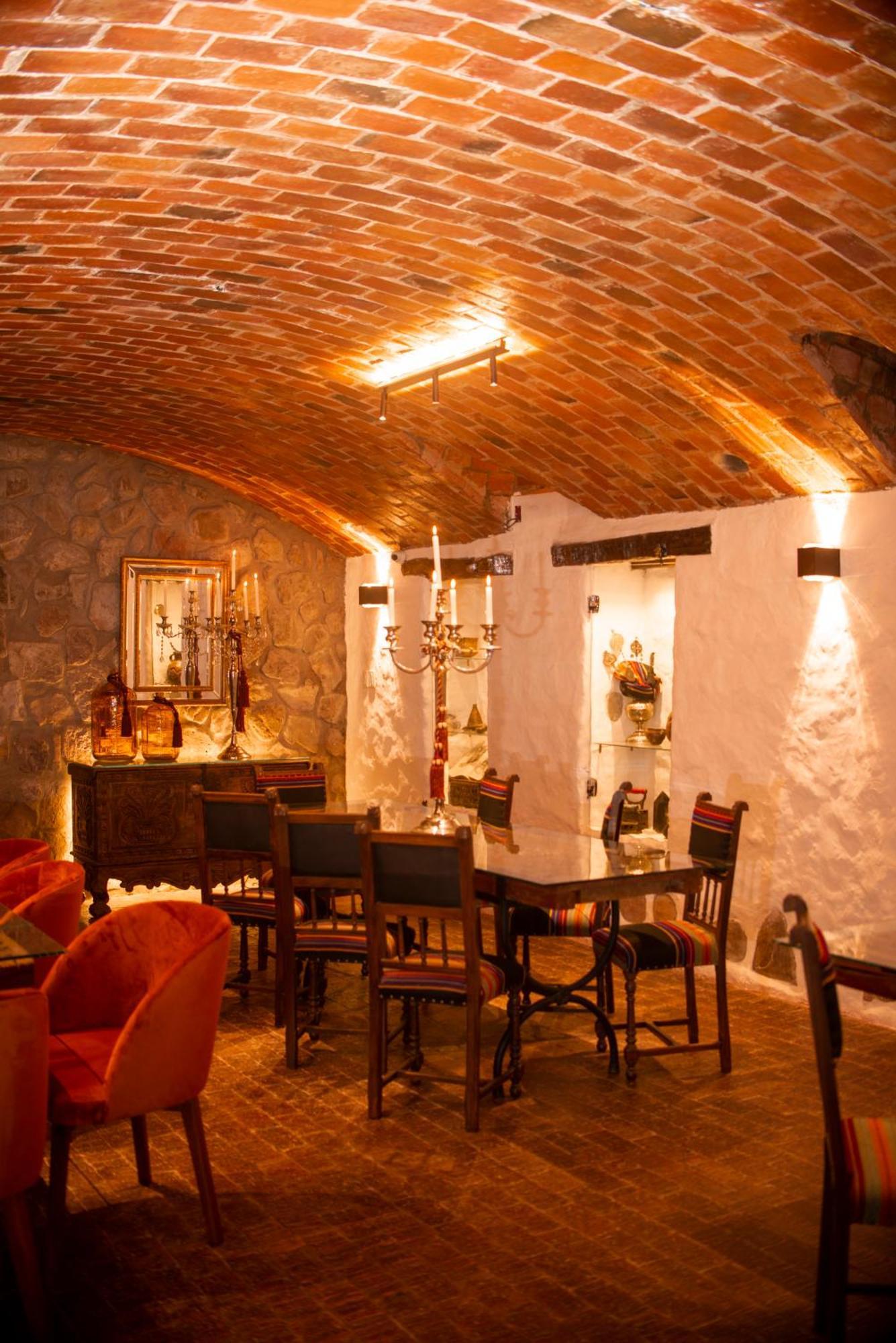 Parador Santa Maria La Real スクレ エクステリア 写真