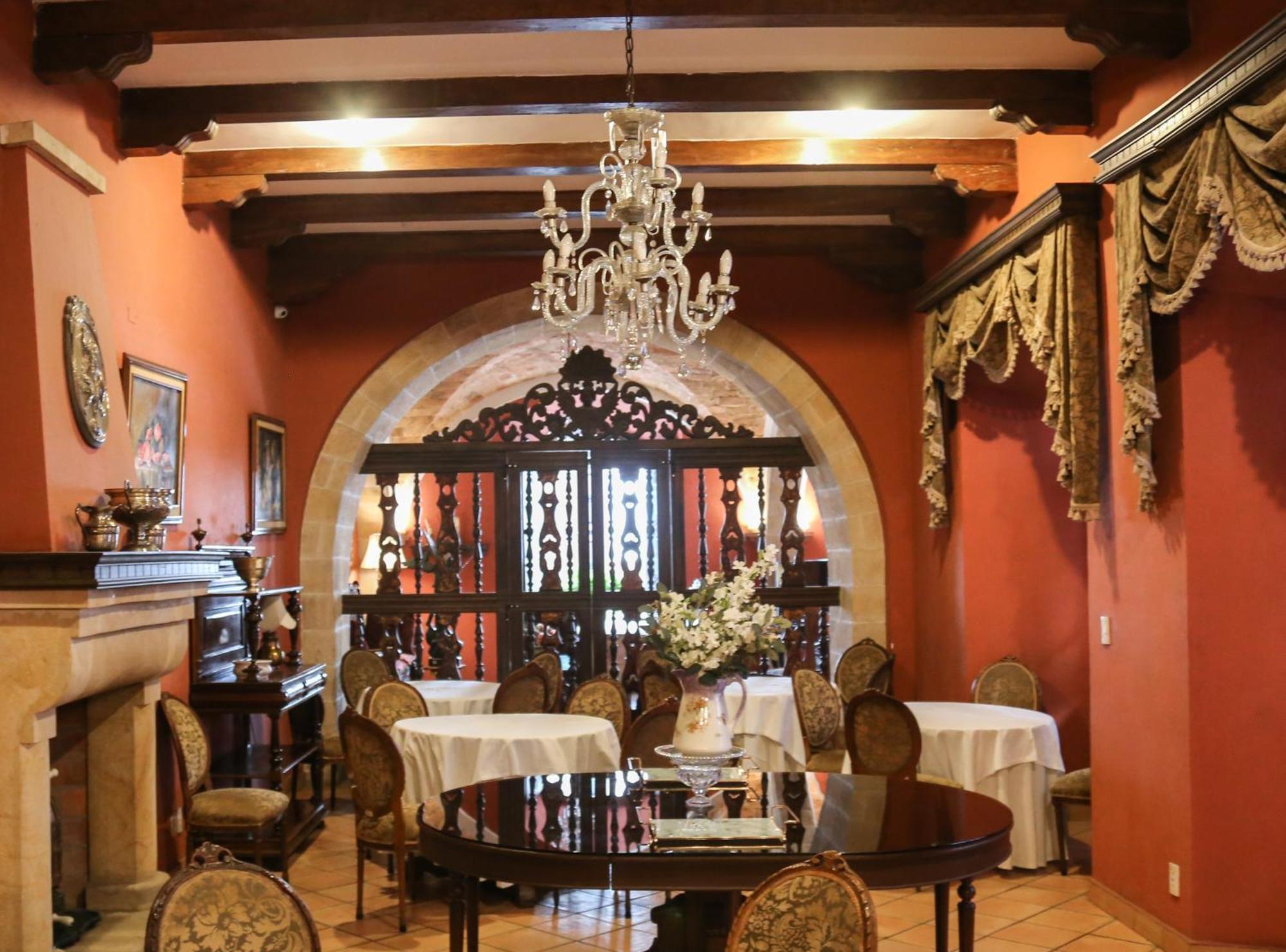 Parador Santa Maria La Real スクレ エクステリア 写真