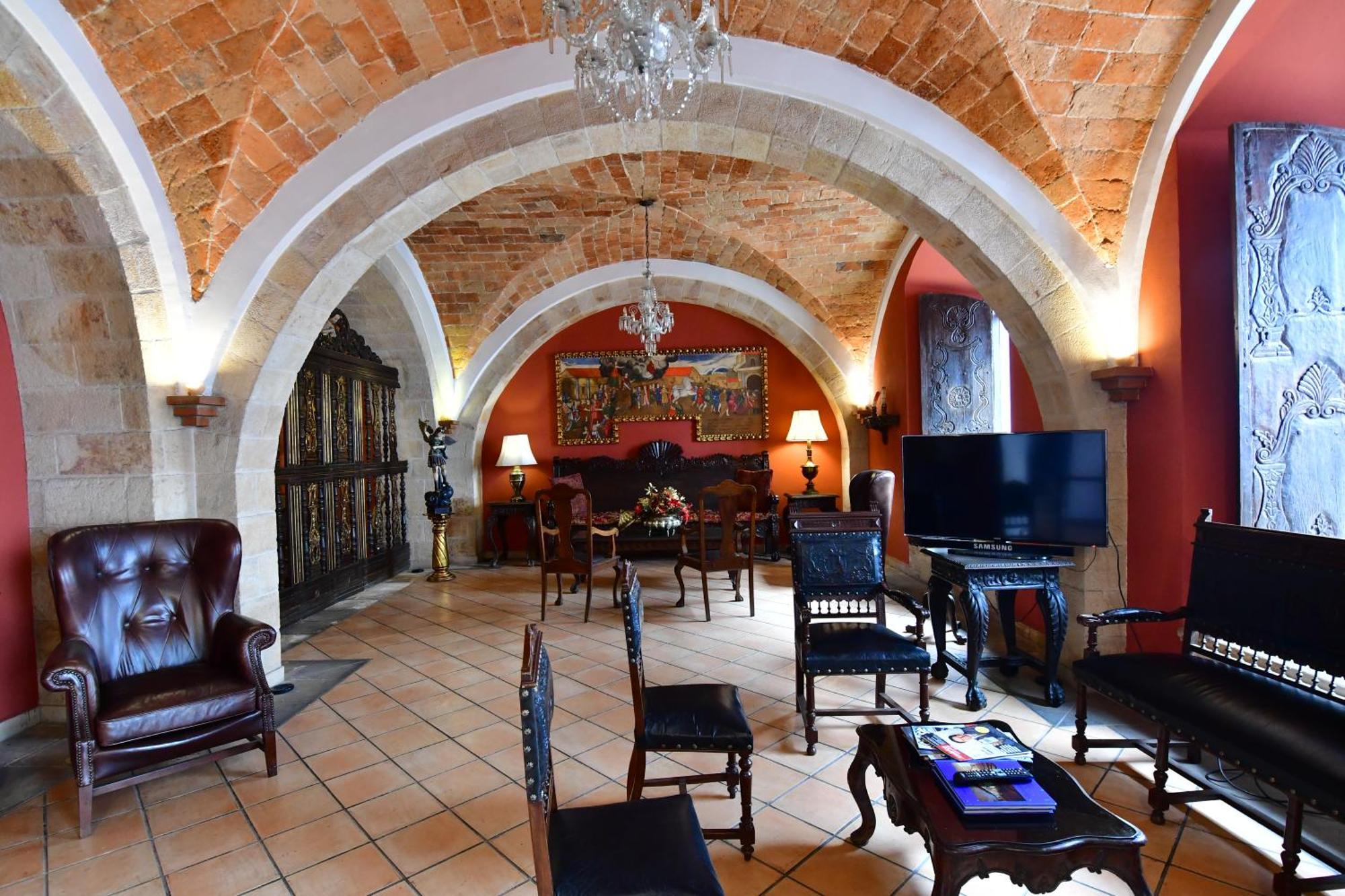 Parador Santa Maria La Real スクレ エクステリア 写真